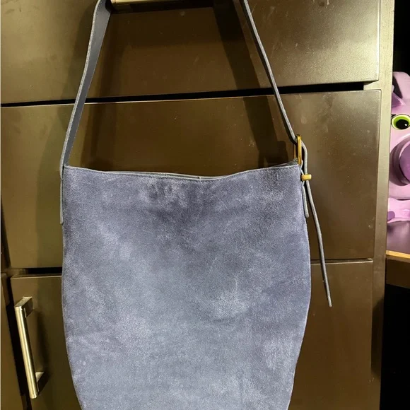 Chic Blue Suede Shoulder Bag - Picture 6 of 7